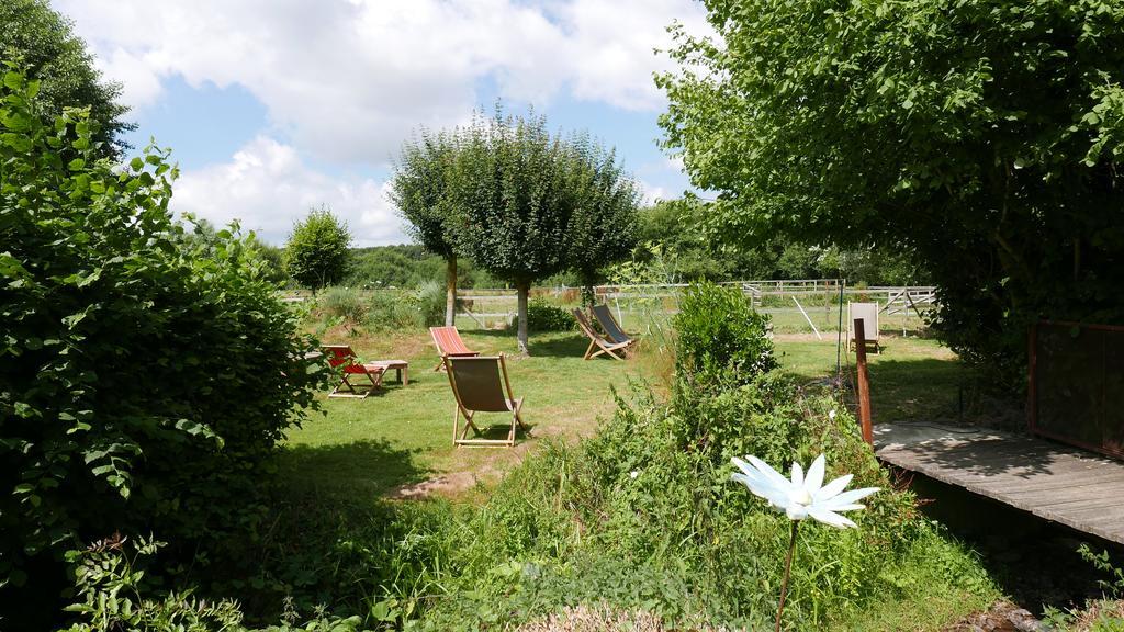 La Cage Aux Oiseaux Bed & Breakfast La Lande-de-Goult Екстериор снимка