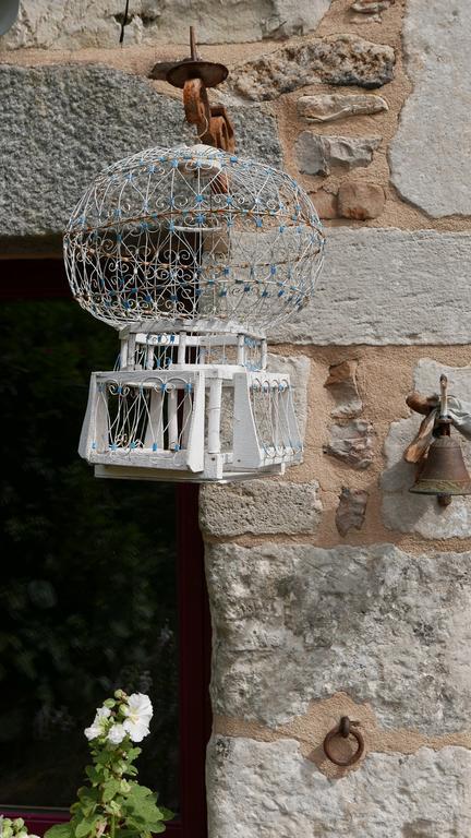La Cage Aux Oiseaux Bed & Breakfast La Lande-de-Goult Екстериор снимка